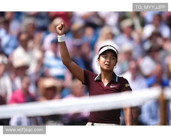 网球赛事激烈上演 新星崭露头角 老将争夺荣誉冠军精彩纷呈